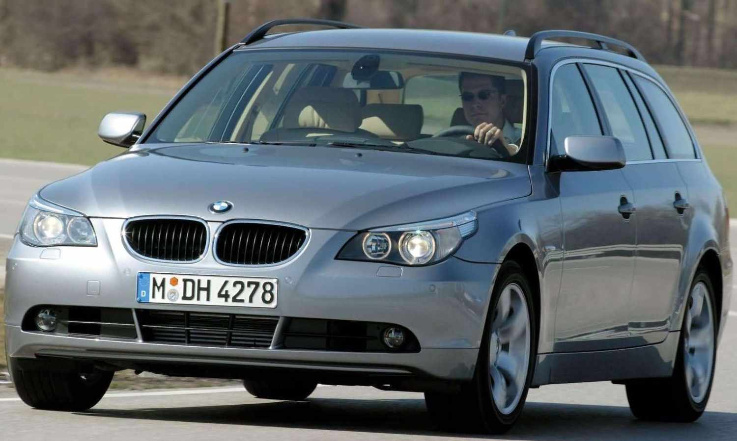 BMW 5 Series E61 550i Touring (09/2005 – 03/2007) specs: speed